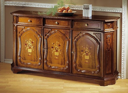 Teilmassive, nussbaumfarben furnierte Kommoden