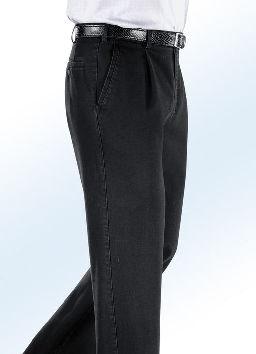 Hosen - Bügelfreie Jeans mit Gürtel in 3 Farben, in Größe 024 bis 062, in Farbe SCHWARZ Ansicht 1