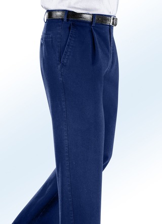 Bügelfreie Jeans mit Gürtel in 3 Farben