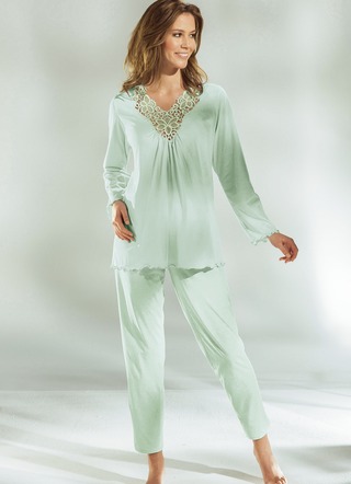 Pyjama, Langarm mit V-Ausschnitt und Spitze