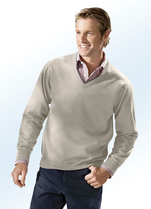 Hemden, Pullover & Shirts - Pullover in 4 Farben mit V-Ausschnitt, in Größe 046 bis 062, in Farbe BEIGE MELIERT Ansicht 1