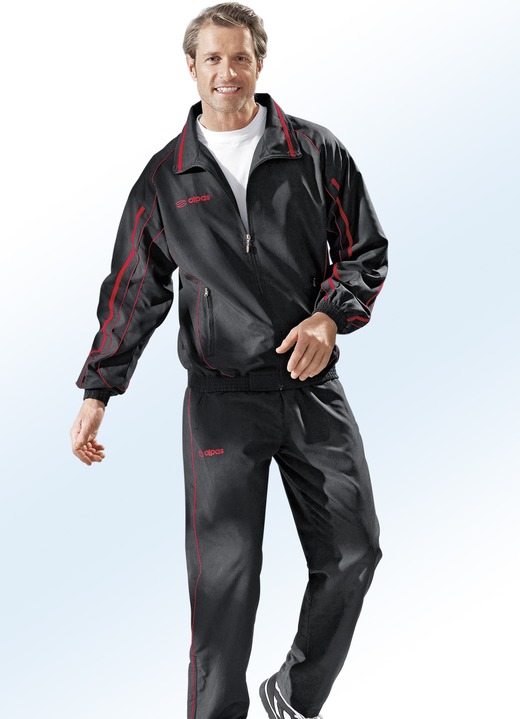 Sport- & Freizeitmode - Freizeitanzug von «alpas» Sport- & Freizeitmode - Freizeitanzug von «alpas», in Größe 3XL (58) bis XXL (56), in Farbe SCHWARZ-ROT