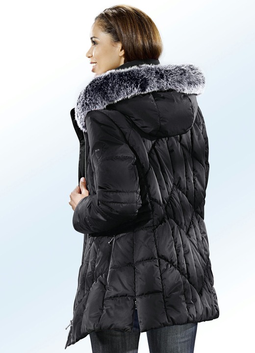 Jacken, Mäntel, Blazer - Funktionsjacke mit abnehmbarem Kunstpelz-Besatz Jacken, Mäntel, Blazer - Funktionsjacke mit abnehmbarem Kunstpelz-Besatz, in Größe 036 bis 052, in Farbe SCHWARZ