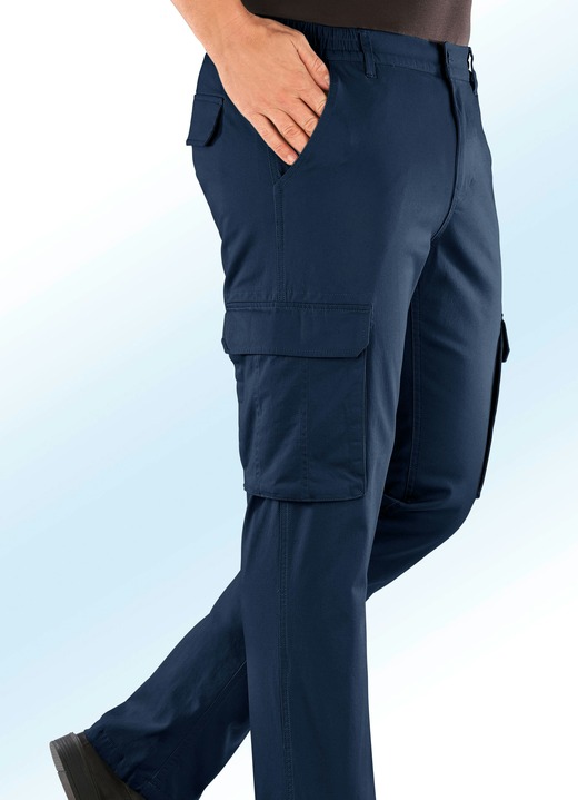 Hosen - Thermohose mit Cargotaschen in 4 Farben Hosen - Thermohose mit Cargotaschen in 4 Farben, in Größe 024 bis 064, in Farbe MARINE