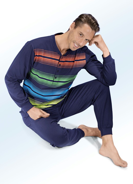 Nachtwäsche - Pyjama mit Knopfleiste, Ärmel- und Beinbündchen, in Größe 046 bis 062, in Farbe MARINE-BUNT