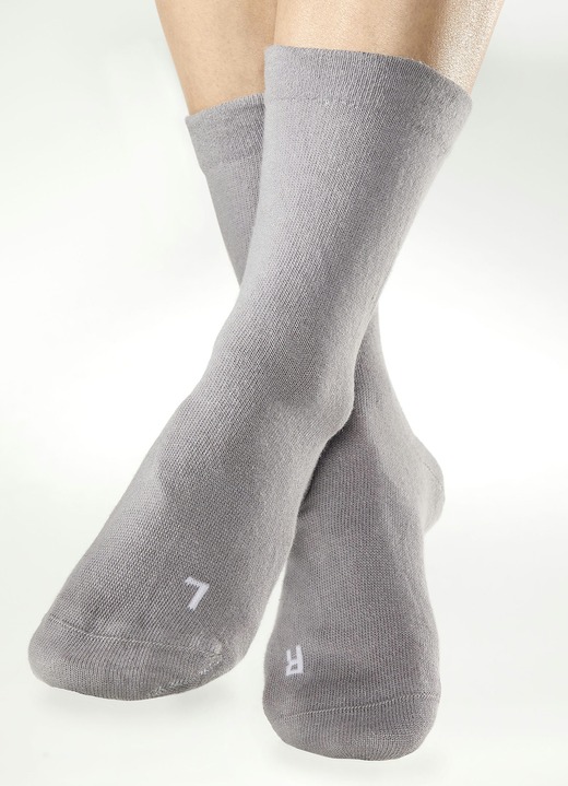 Strümpfe - Dreierpack Bequemsocken, in Größe Schuhgröße 35–37 bis Schuhgröße 47–49, in Farbe GRAU, in Ausführung Weit: Fesselumfang von 23–27 cm Ansicht 1