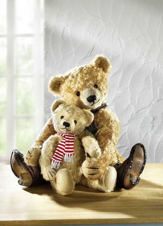 - Hochwertige Tedddybären aus dem Hause Clemens Spieltiere, in Farbe BRAUN, in Ausführung Teddy klein, mit Streifenschal