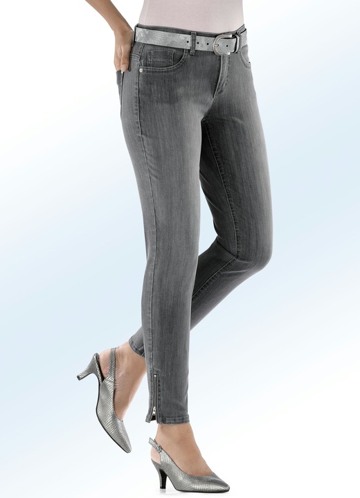 Mode - Magic-Jeans mit modischen Reißverschlüssen an den Beinabschlüssen, in Größe 017 bis 050, in Farbe GRAU Ansicht 1