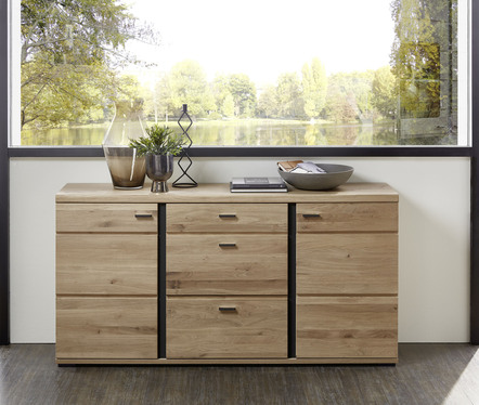 Sideboard mit Massivholz Fronten