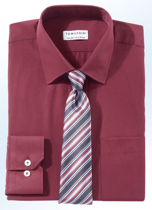 Hemden, Pullover & Shirts - Hemd mit Brusttasche in 5 Farben und 2 Ärmellängen Hemden, Pullover & Shirts - Hemd mit Brusttasche in 5 Farben und 2 Ärmellängen, in Größe 038 bis 048, in Farbe BORDEAUX