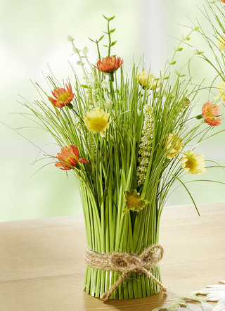 Frühlingsstrauss in natürlichen Farben