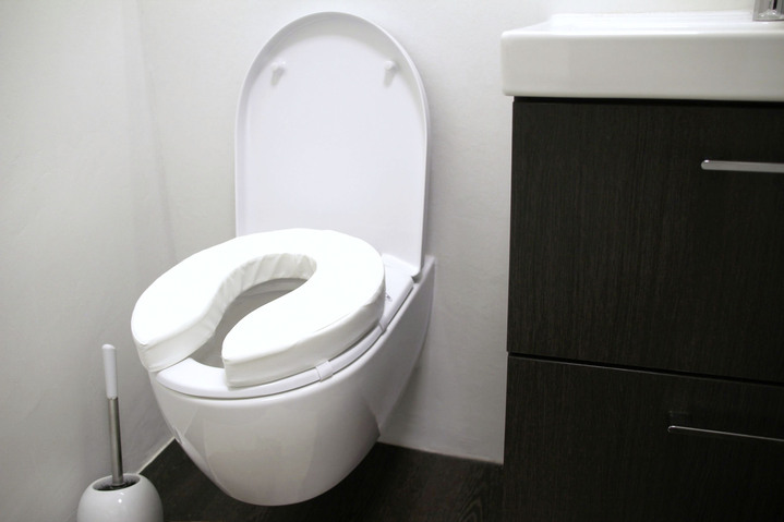 Sitzhilfen - Komfortables WC-Sitzpolster, in Farbe WEISS Ansicht 1