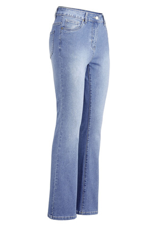 Jeans mit leicht ausgestellter Beinweite