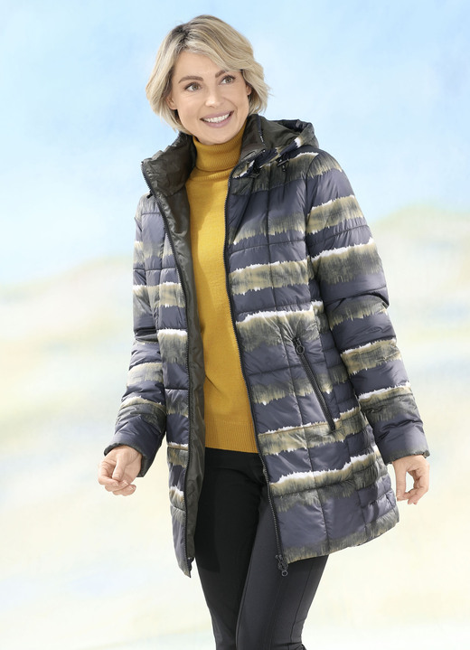 Jacken, Mäntel, Blazer - Longjacke mit Fantasiedessin Jacken, Mäntel, Blazer - Longjacke mit Fantasiedessin, in Größe 036 bis 054, in Farbe GRAU-KHAKI-MESSING-NATURWEISS