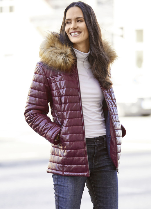 Ledermode - Lederjacke mit abtrennbarer Kapuze Ledermode - Lederjacke mit abtrennbarer Kapuze, in Größe 036 bis 050, in Farbe ANTIK BORDEAUX