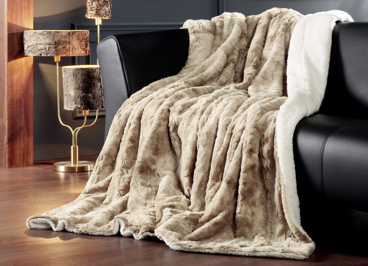 Decken - Kuschelweiche und wärmende Wohndecke, in Größe 225 (Wohndecke, 150/200 cm) bis 905 (Kissenbezug, 50x 50 cm), in Farbe BEIGE Ansicht 1