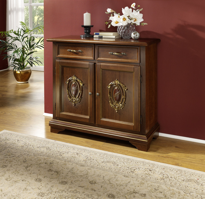 Sideboards & Kommoden - Italienische Möbelserie mit hochwertiger Holz-Applikation, in Farbe NUSSBAUM-GOLD, in Ausführung Kommode, 2-türig Ansicht 1