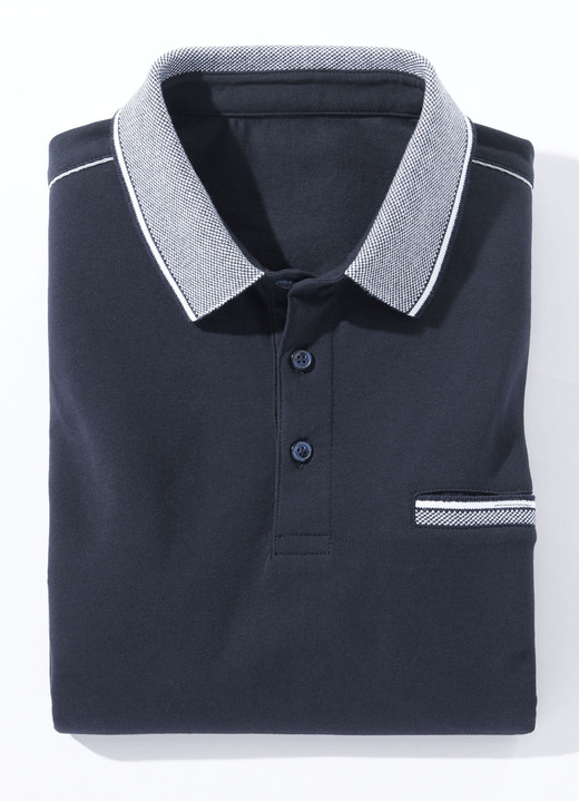 Hemden, Pullover & Shirts - Poloshirt in 3 Farben, in Größe 046 bis 062, in Farbe MARINE Ansicht 1