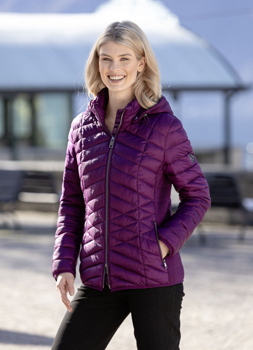 Jacken, Mäntel, Blazer - Jacke mit 2-Wege-Reißverschluss Jacken, Mäntel, Blazer - Jacke mit 2-Wege-Reißverschluss, in Größe 036 bis 052, in Farbe VIOLA