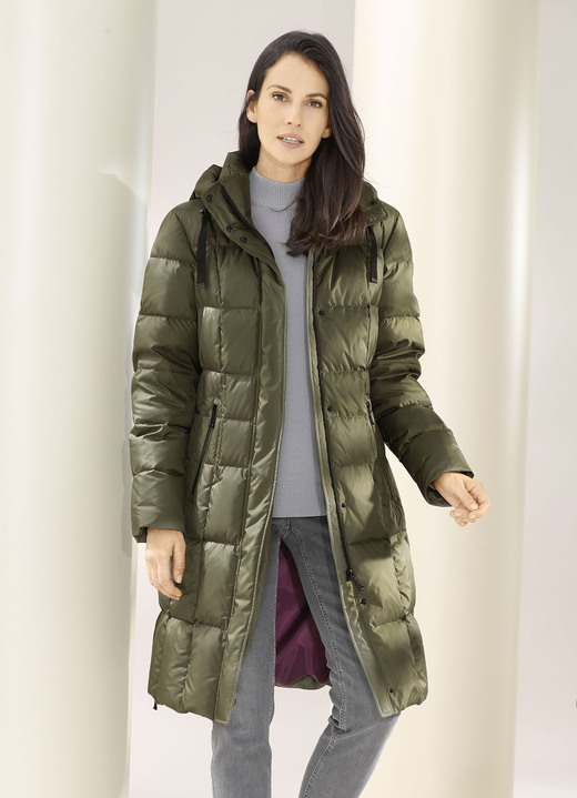Jacken, Mäntel, Blazer - Daunen-Kurzmantel mit abnehmbarer Kapuze Jacken, Mäntel, Blazer - Daunen-Kurzmantel mit abnehmbarer Kapuze, in Größe 034 bis 052, in Farbe OLIV