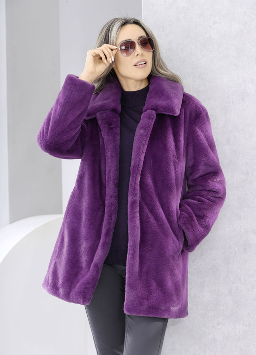 Jacken, Mäntel, Blazer - Jacke aus kuschelweichem Kunstpelz Jacken, Mäntel, Blazer - Jacke aus kuschelweichem Kunstpelz, in Größe 036 bis 052, in Farbe AMETHYST