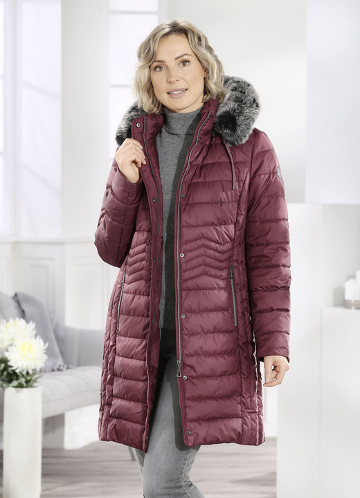Jacken, Mäntel, Blazer - Kurzmantel mit seitlicher Längssteppung Jacken, Mäntel, Blazer - Kurzmantel mit seitlicher Längssteppung, in Größe 038 bis 056, in Farbe KASTANIE