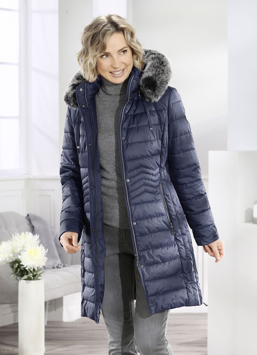 Jacken, Mäntel, Blazer - Kurzmantel mit seitlicher Längssteppung Jacken, Mäntel, Blazer - Kurzmantel mit seitlicher Längssteppung, in Größe 038 bis 056, in Farbe NAVY