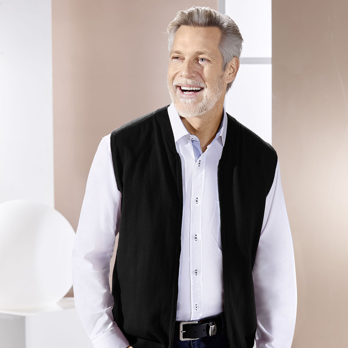 Hemden, Pullover & Shirts - Gilet mit durchgehendem Reissverschluss in 4 Farben Hemden, Pullover & Shirts - Gilet mit durchgehendem Reissverschluss in 4 Farben, in Größe L(52/54) bis XXL(60/62), in Farbe SCHWARZ