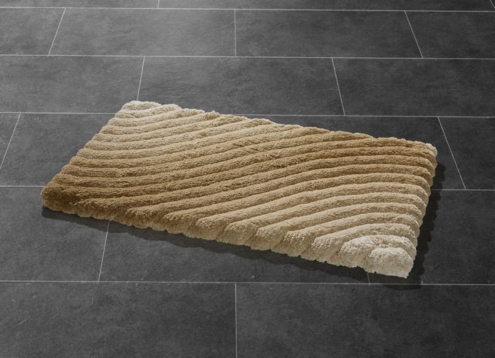 Badgarnituren - Barfussweiche Badgarnitur mit latexierter Rückseite, in Größe 100 (Vorleger halbrund, 50/ 80 cm) bis 112 (WC-Deckelbezug, 47/ 50 cm), in Farbe CAPPUCCINO Ansicht 1