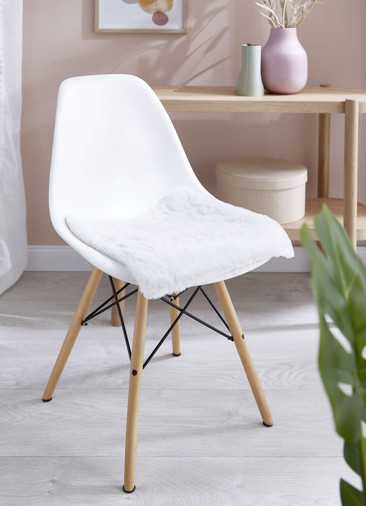 Decken - Kuschelige Wohnaccessoire, in Größe 101 (Fellform, 55x 80 cm) bis 405 (Sitzkissen, 40x 40 cm), in Farbe WEISS Ansicht 1
