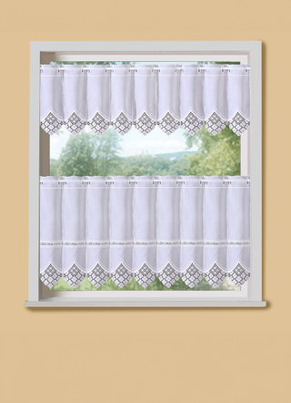 Kurzvorhang mit edler Macramé-Spitze und Stangendurchzug