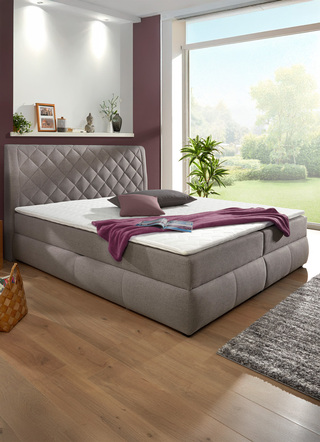 Boxspringbett mit Bettkasten und Topper