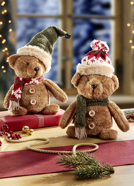 - Weihnachtlicher Plüschteddybär, in Farbe BRAUN, in Ausführung mit grüner Zipfelmütze und rotem Schal