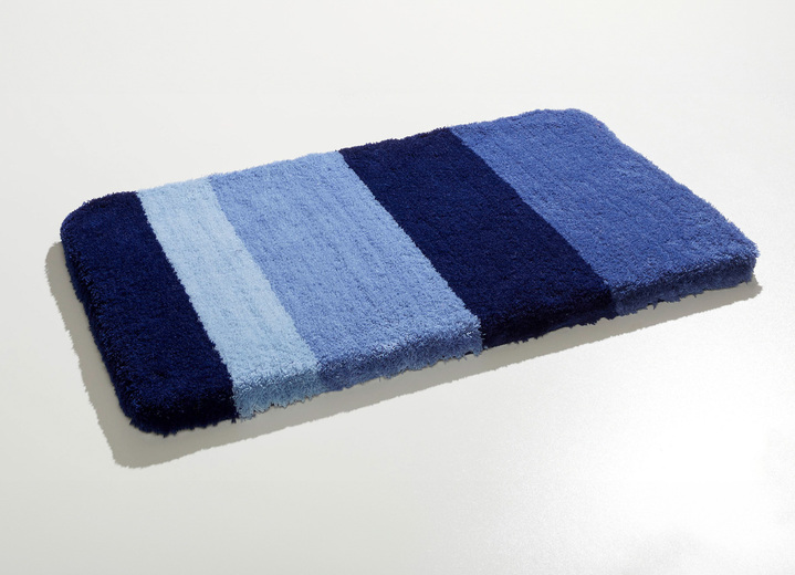 Badgarnituren - Badganitur von Kleine Wolke, in Größe 100 (Vorleger halbrund, 50/ 80 cm) bis 112 (WC-Deckelbezug, 47/ 50 cm), in Farbe BLAU Ansicht 1