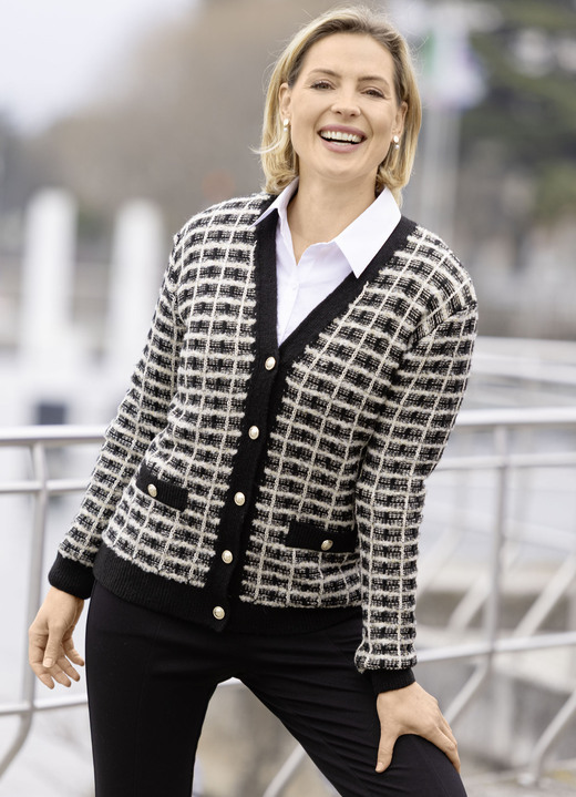 Jacken, Gilets & Sets - Strickjacke aus hochwertigem Effektgarn, in Größe 038 bis 054, in Farbe SCHWARZ-ECRU Ansicht 1