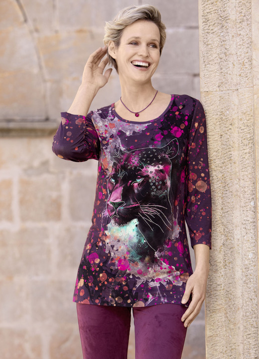 Shirts - Shirt mit Strasszier im Vorderteil Shirts - Shirt mit Strasszier im Vorderteil, in Größe 038 bis 054, in Farbe LILA-PINK-SCHWARZ