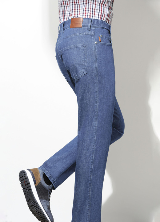 Hosen - «Francesco Botti»-Jeans mit Komfortbund in 3 Farben, in Größe 024 bis 062, in Farbe JEANSBLAU Ansicht 1