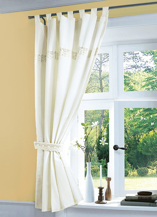 Heimtextilien - Übergardine mit aufgesetzter Häkelborte, in Größe 365 (H145xB135 cm) bis 899 (Raffhalter, 60 cm), in Farbe CREME, in Ausführung Mit Universalschienenband Ansicht 1