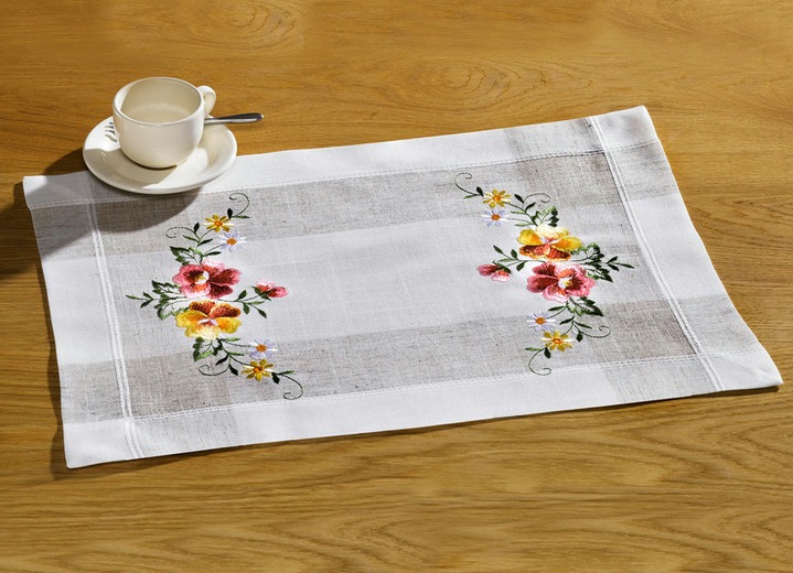 - Accessoires mit zarten Blümchen-Motiven, in Größe 102 (Läufer, 40x 85 cm) bis 404 (Kissenbezug, 40x 40 cm), in Farbe SEKT