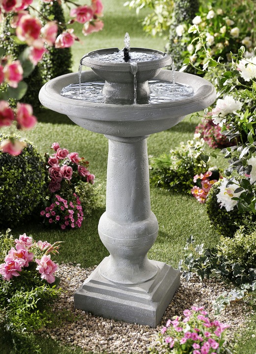 Wohnen mit Stil - Solarbrunnen Chatsworth, in Farbe GRAU
