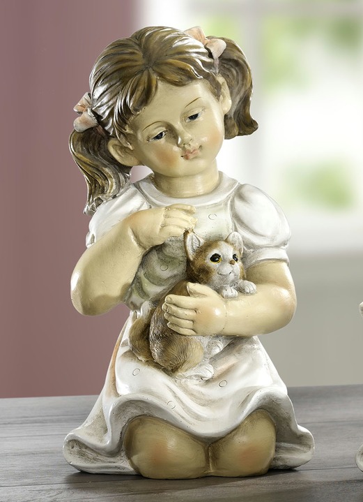 Figuren - Kinder mit Haustier von Hand bemalt, in Farbe CREME, in Ausführung Mädchen mit Katze Ansicht 1