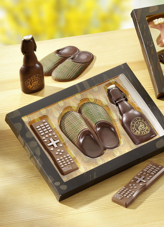 Schokoladen-Präsent aus Vollmilch- und Zartbitter-Schokolade