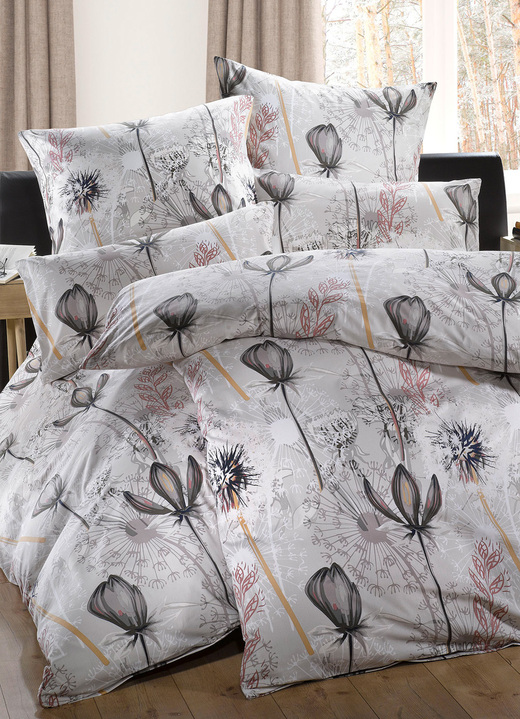 Bettwäschegarnituren - Bettwäsche Garnitur mit Pusteblume-Motiv, in Größe 111 (40x80 cm + 135x200 cm) bis 115 (80x80 cm + 155x220 cm), in Farbe MULTICOLOR Ansicht 1