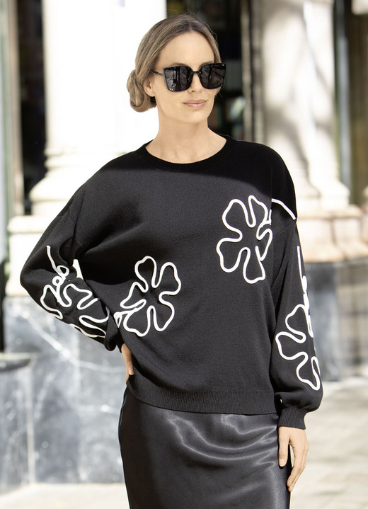 Pullover - Pullover mit aufwendigen Blütenapplikationen Pullover - Pullover mit aufwendigen Blütenapplikationen, in Größe L(44/46) bis XXL(52/54), in Farbe SCHWARZ-WEISS