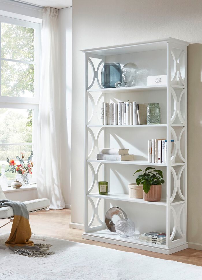 Regale mit italienischem Charme 