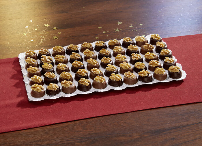 Edel-Walnusspralinen mit Marzipan 