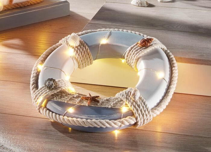 Maritime LED-Dekoration aus Holz 