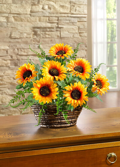 Sonnenblumen-Gesteck in Weidenkorb - 