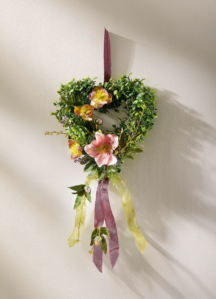Buchsbaumherz mit Bl&uuml;ten und Textilschleifenb&auml;ndern ROSA-GR&Uuml;N