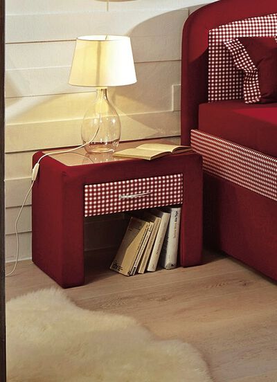 Nachttisch mit Glasplatte 